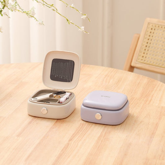 Square Circle Magnetic Needle and Thread Case