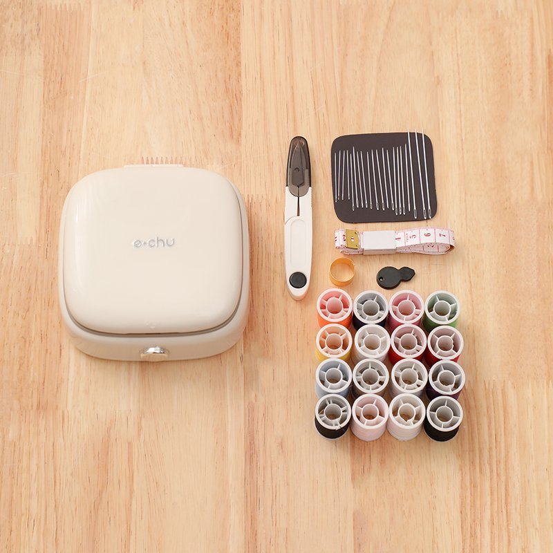 Square Circle Magnetic Needle and Thread Case
